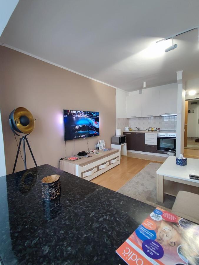 Nights & Smiles Sarajevo Apartment Exterior photo